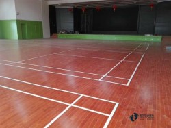 懸浮體育場(chǎng)地木地板施工